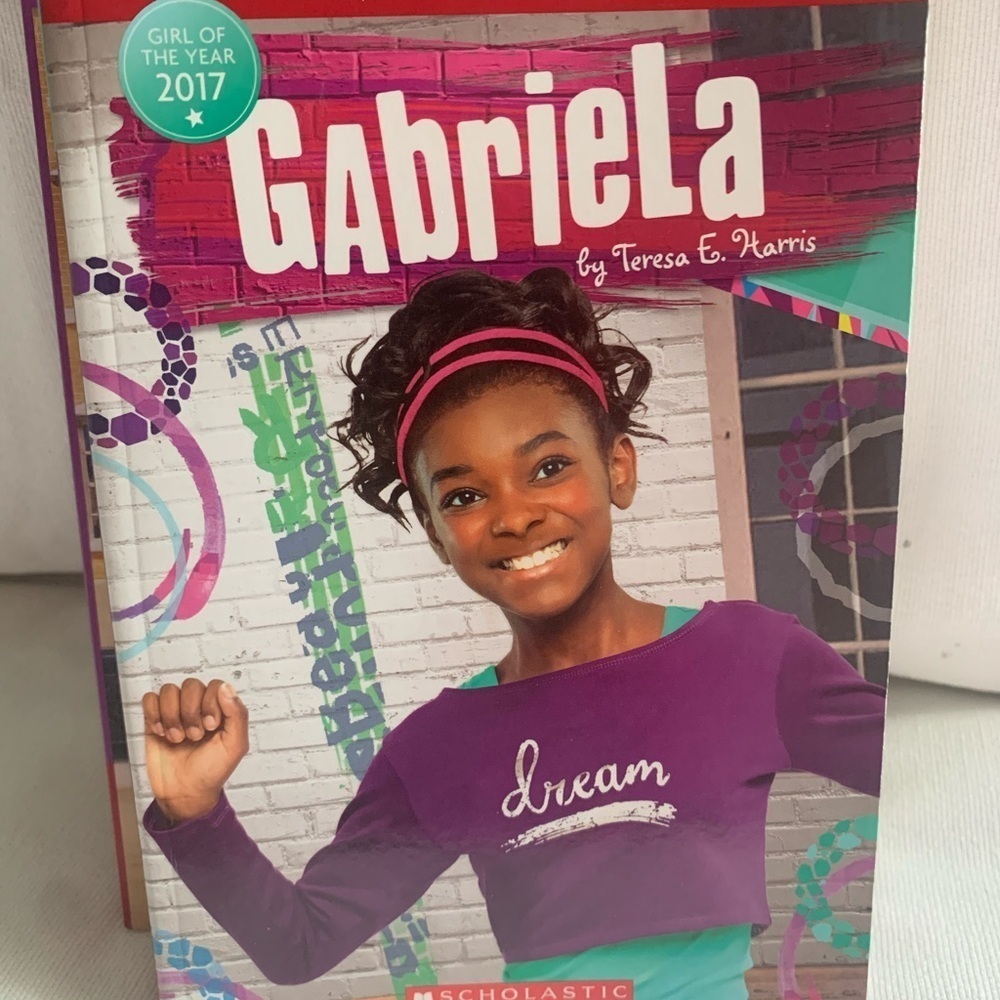 Scholastic American Girl Doll Medley of Books - Picture 2 of 8